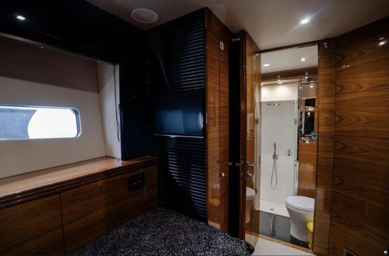 Sunseeker 68 SPORT YACHT