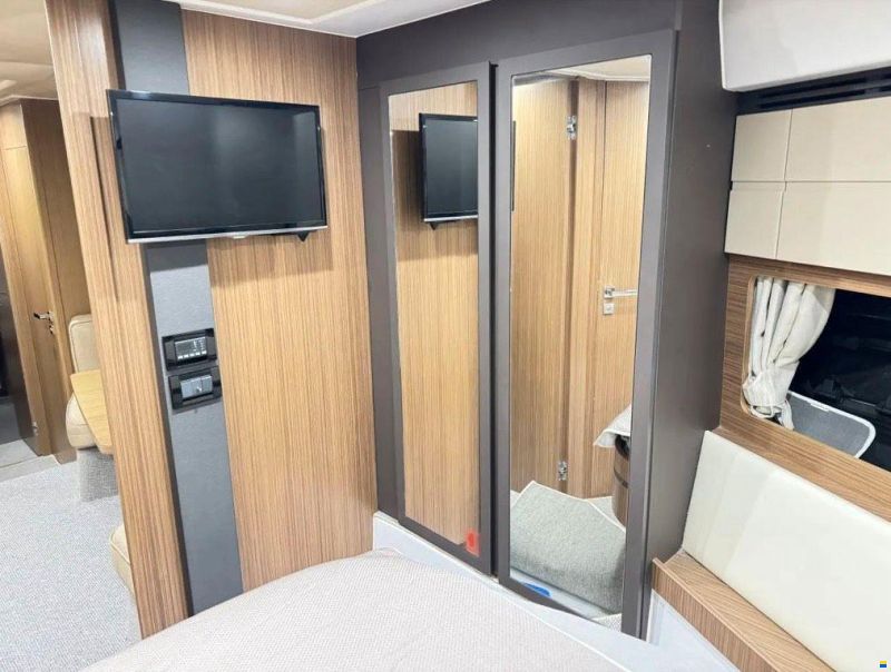 Azimut Atlantis 43