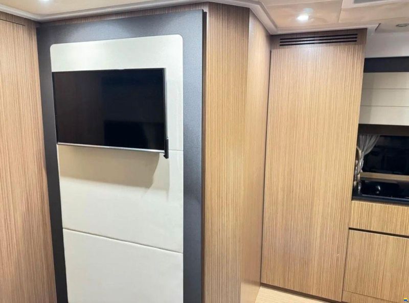 Azimut Atlantis 43