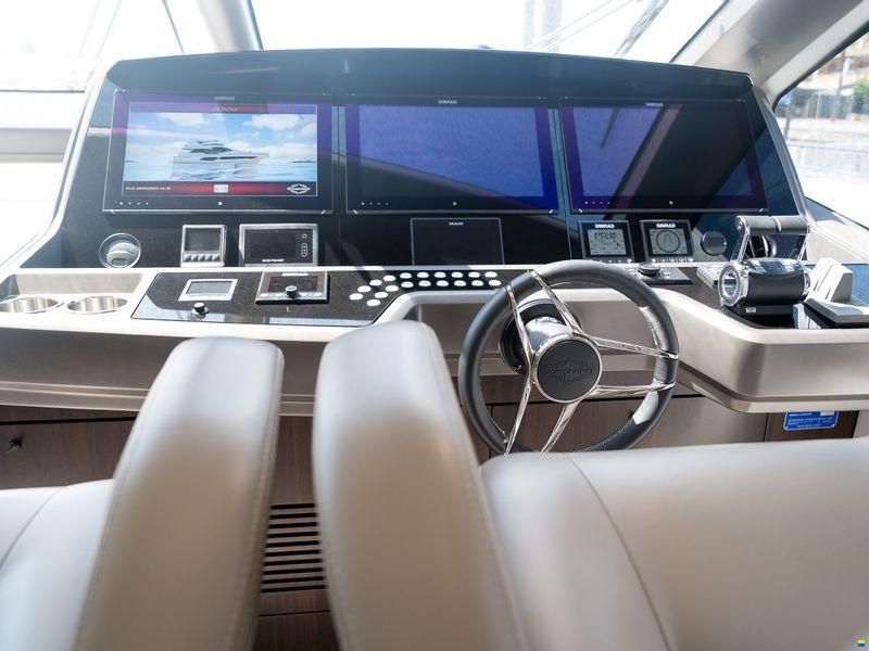 Sunseeker 76 Yacht
