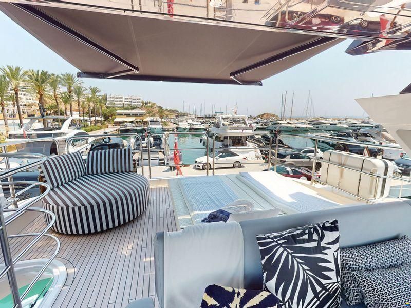 Sunseeker 76 Yacht