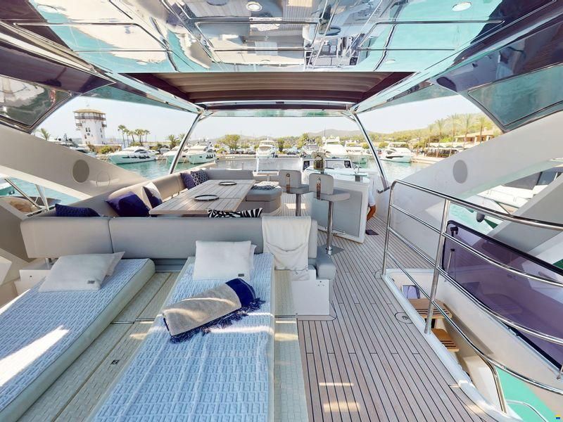Sunseeker 76 Yacht