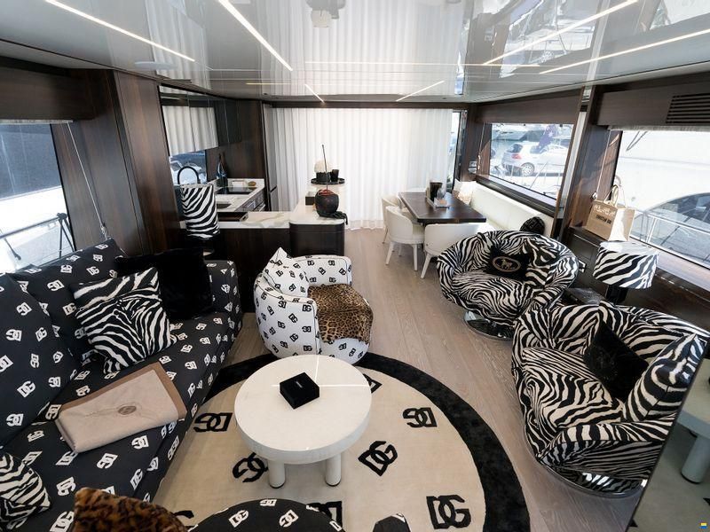 Sunseeker 76 Yacht