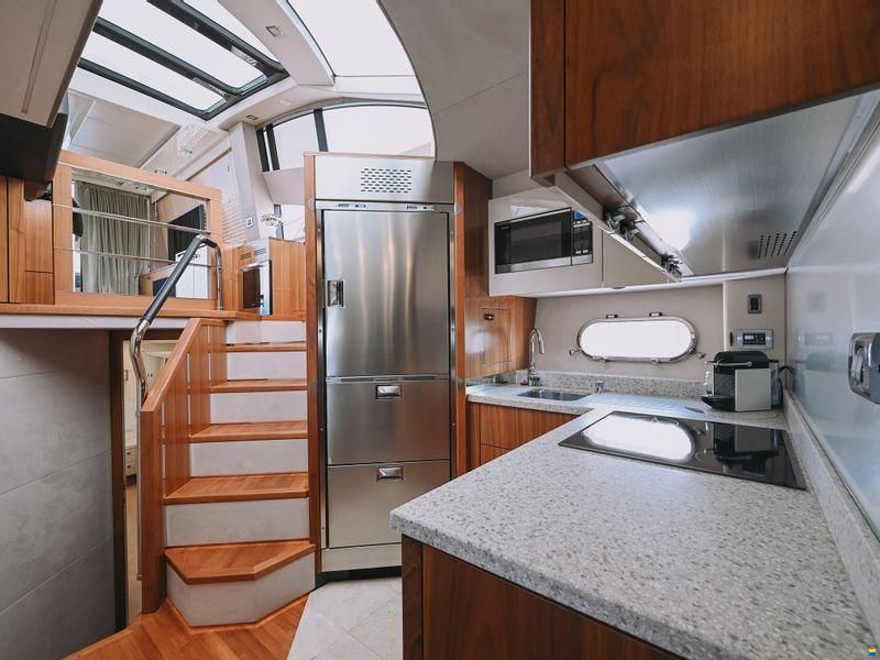 Sunseeker Predator 64