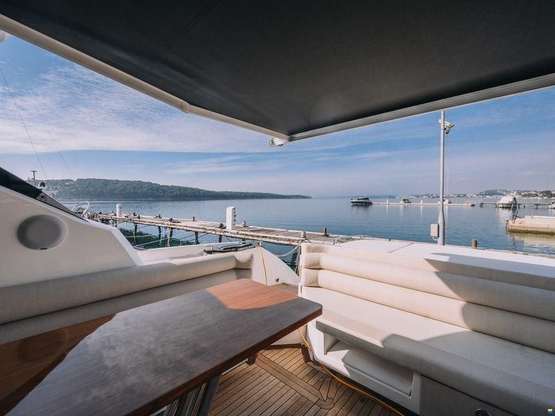 Sunseeker Predator 64
