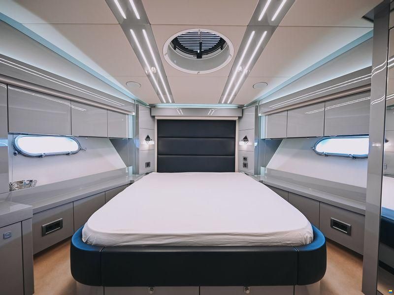 Sunseeker Predator 64
