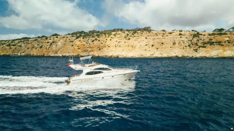Azimut 42