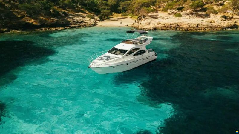 Azimut 42