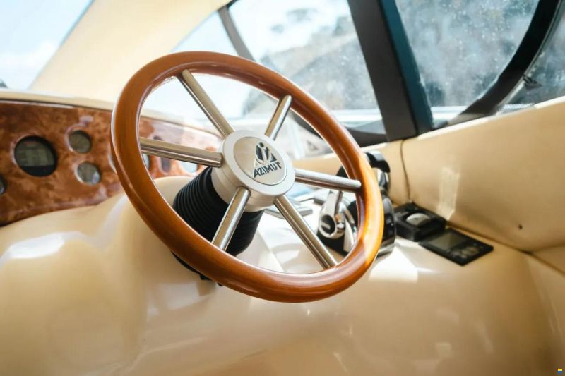 Azimut 42