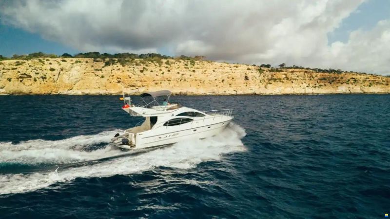Azimut 42