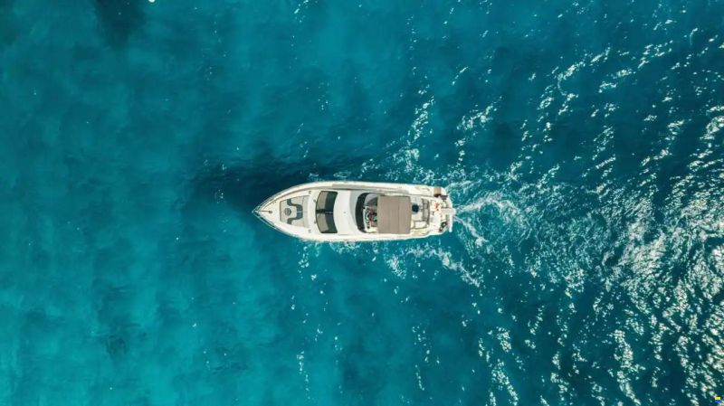 Azimut 42