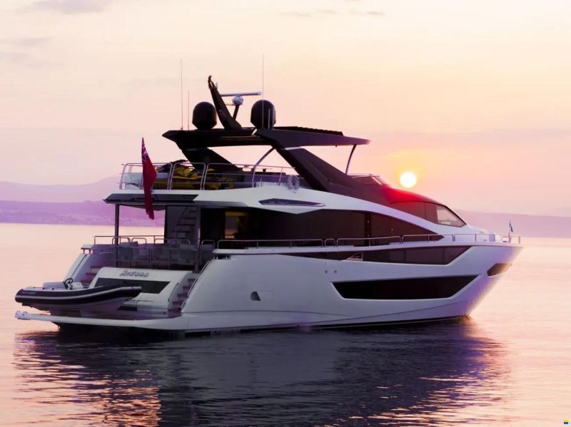 Sunseeker 88 Yacht