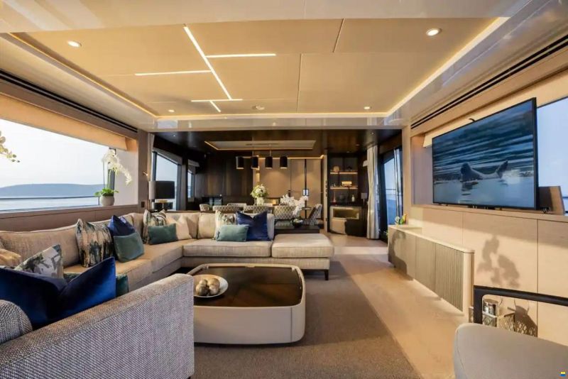 Sunseeker 88 Yacht