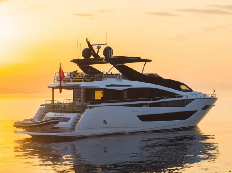 Sunseeker 88 Yacht