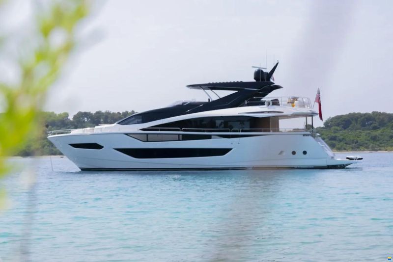 Sunseeker 88 Yacht