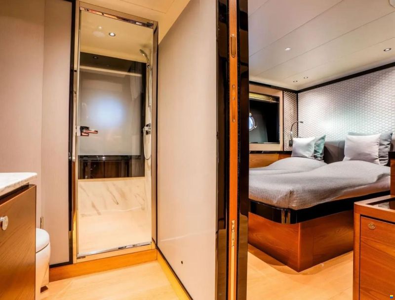 Absolute Navetta 68