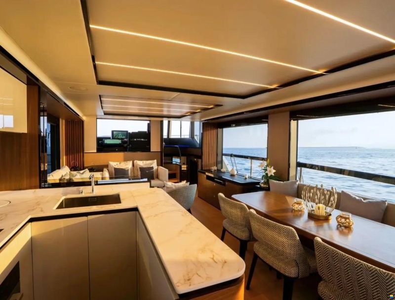 Absolute Navetta 68