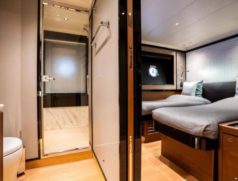 Absolute Navetta 68