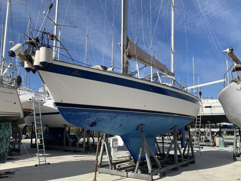 Hallberg-Rassy 36