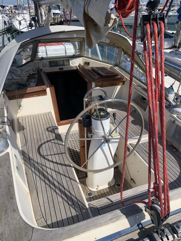 Hallberg-Rassy 36