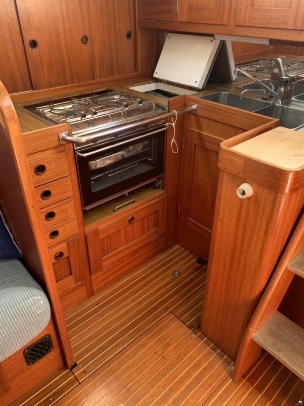 Hallberg-Rassy 36