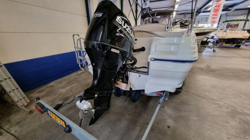 Rancraft RM19 met ZGAN Suzuki DF175 en trailer (c