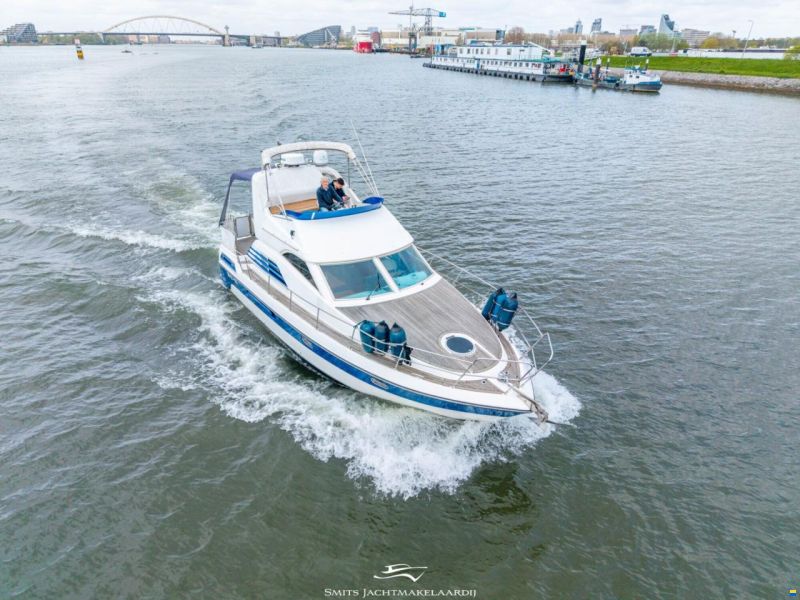 Astor 37 Flybridge