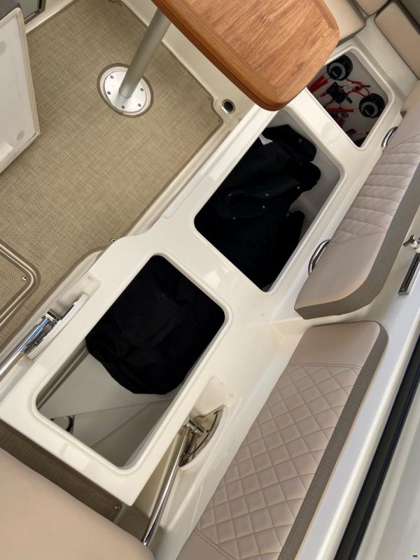 Bayliner VR6 Cuddy, MerCruiser 6,2 MPI...