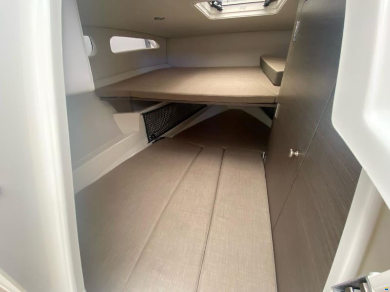 Bayliner VR6 Cuddy, MerCruiser 6,2 MPI...