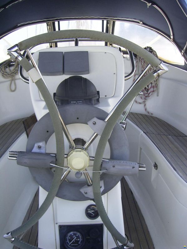 Bavaria 32