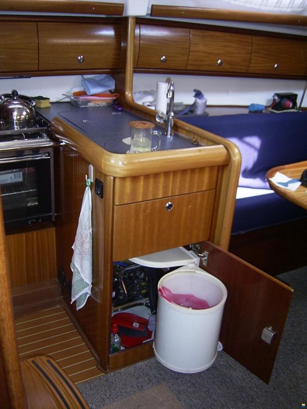 Bavaria 32
