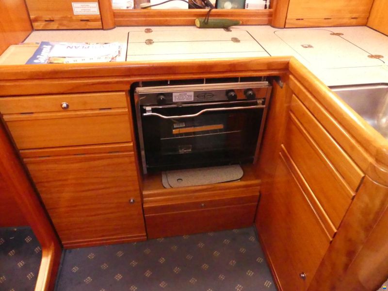 Bavaria 37-2
