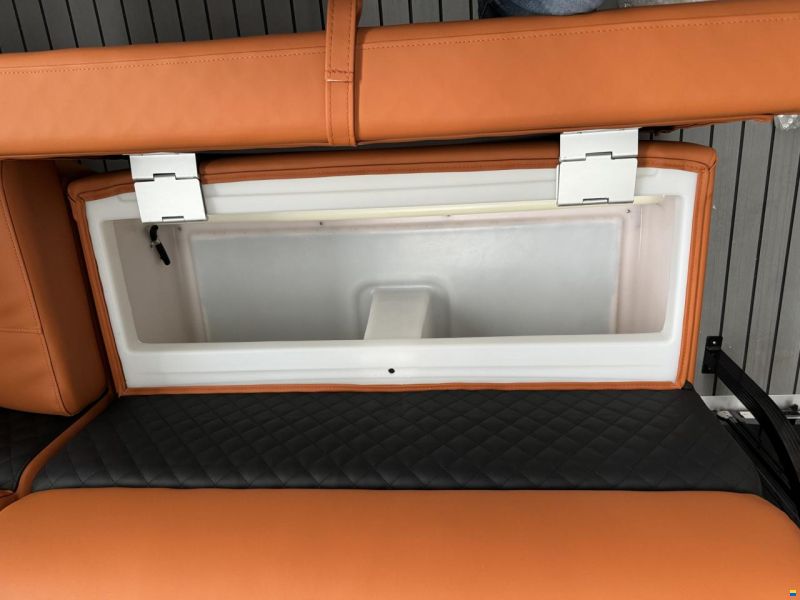 Oasis Barche Sagl Oasis - Relax 21