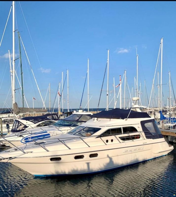 Sealine F44