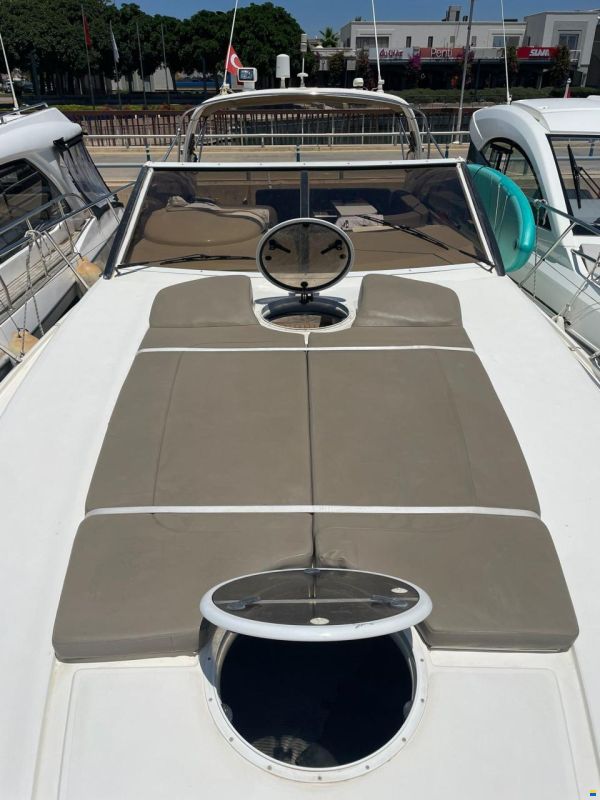 Princess V42