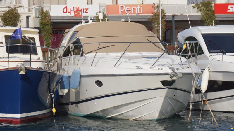 Princess V42