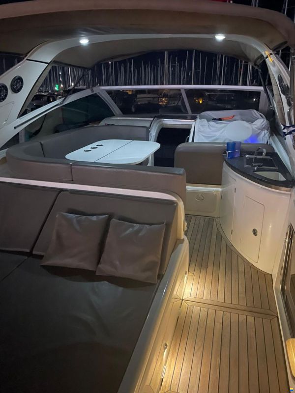 Princess V42