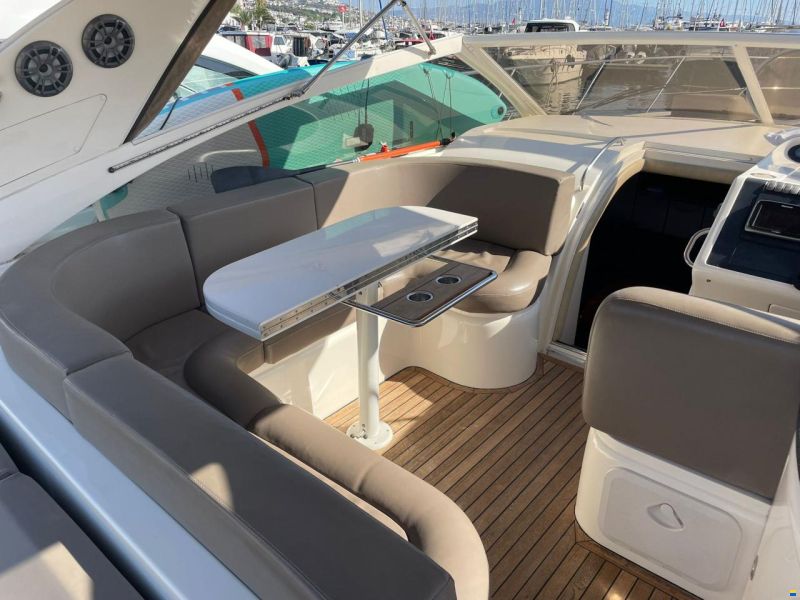 Princess V42
