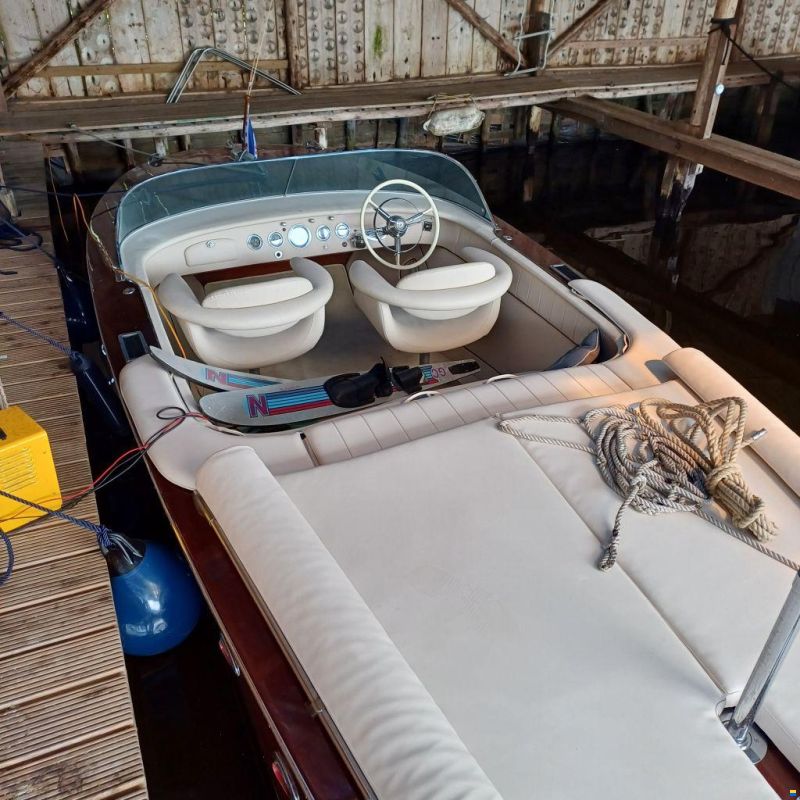 Swiss Craft Riviera Runabout