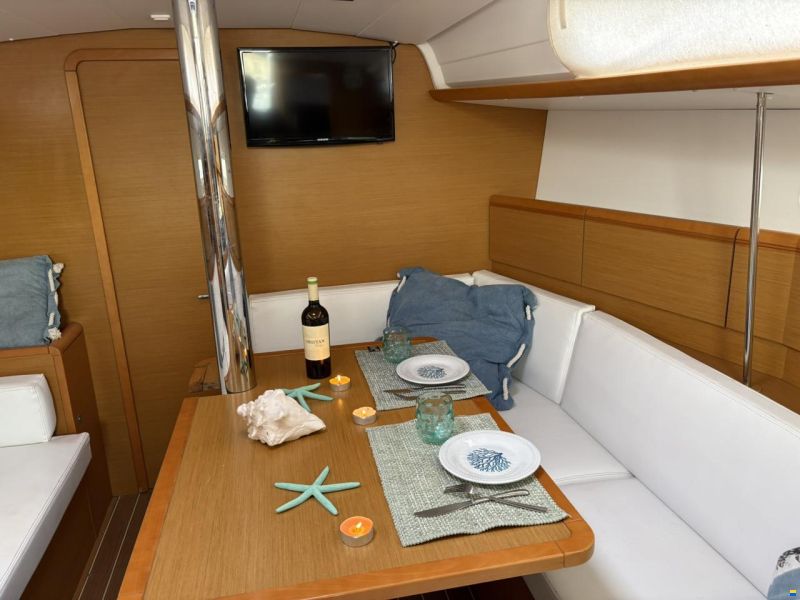 Jeanneau Sun Odyssey 37.9