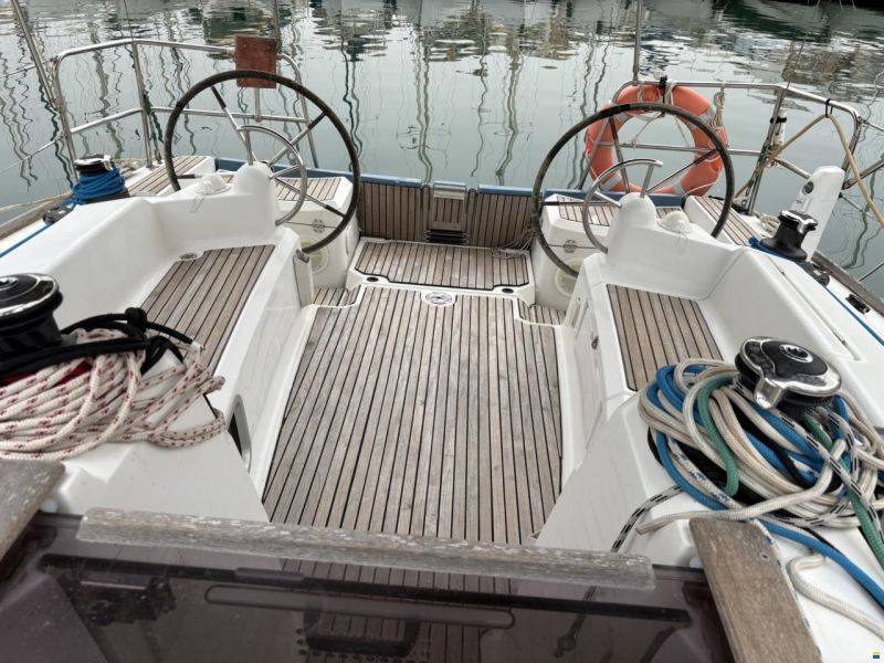 Jeanneau Sun Odyssey 37.9