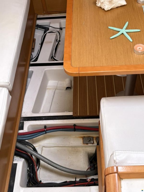 Jeanneau Sun Odyssey 37.9