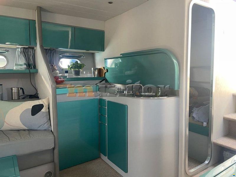 Ferretti Altura 47