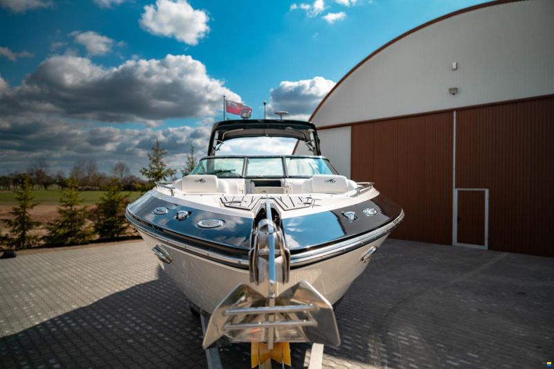 Monterey 328 SS