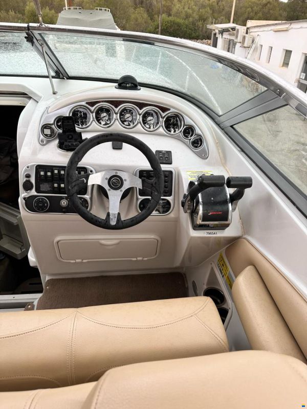 Crownline 325 SCR