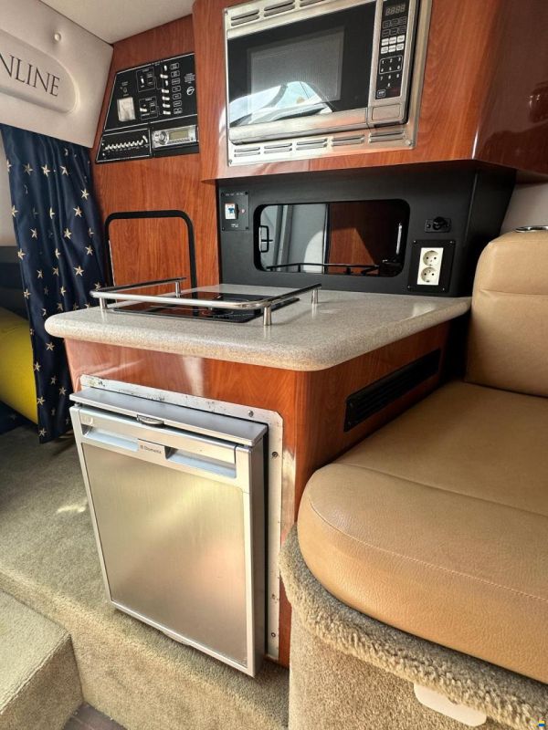Crownline 325 SCR