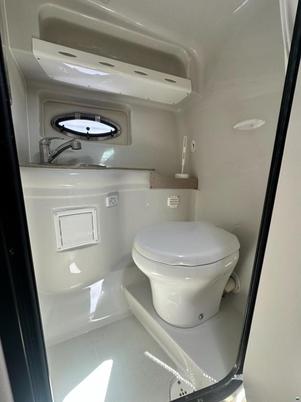 Crownline 325 SCR