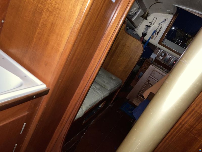 Hallberg-Rassy Mistress 32