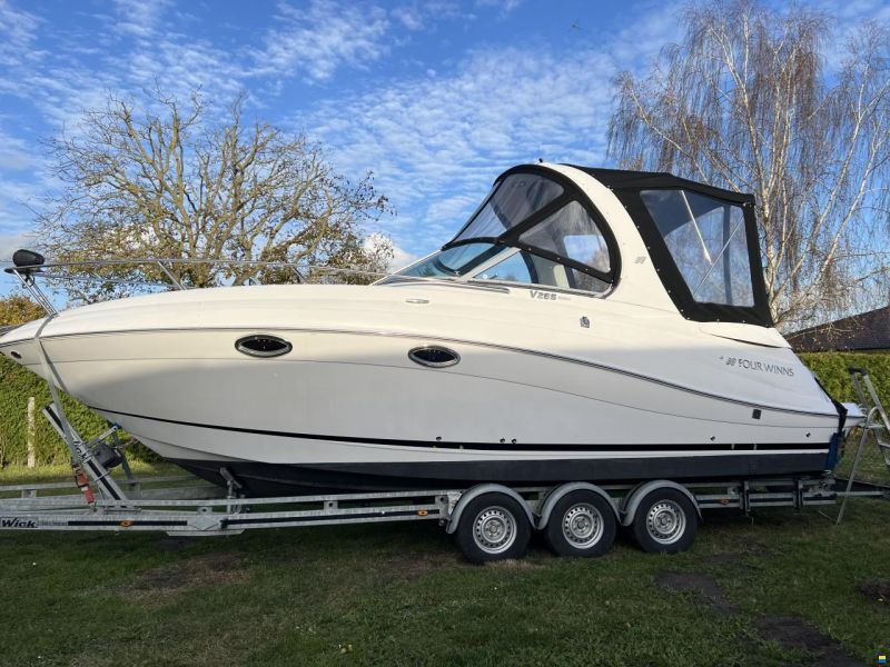 Four Winns V 285