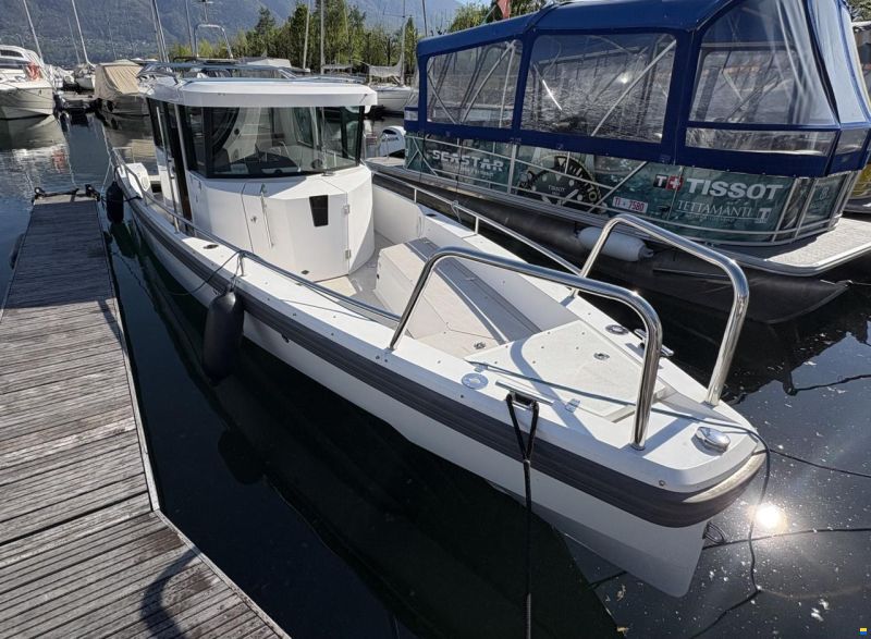 Axopar 28 Cabin